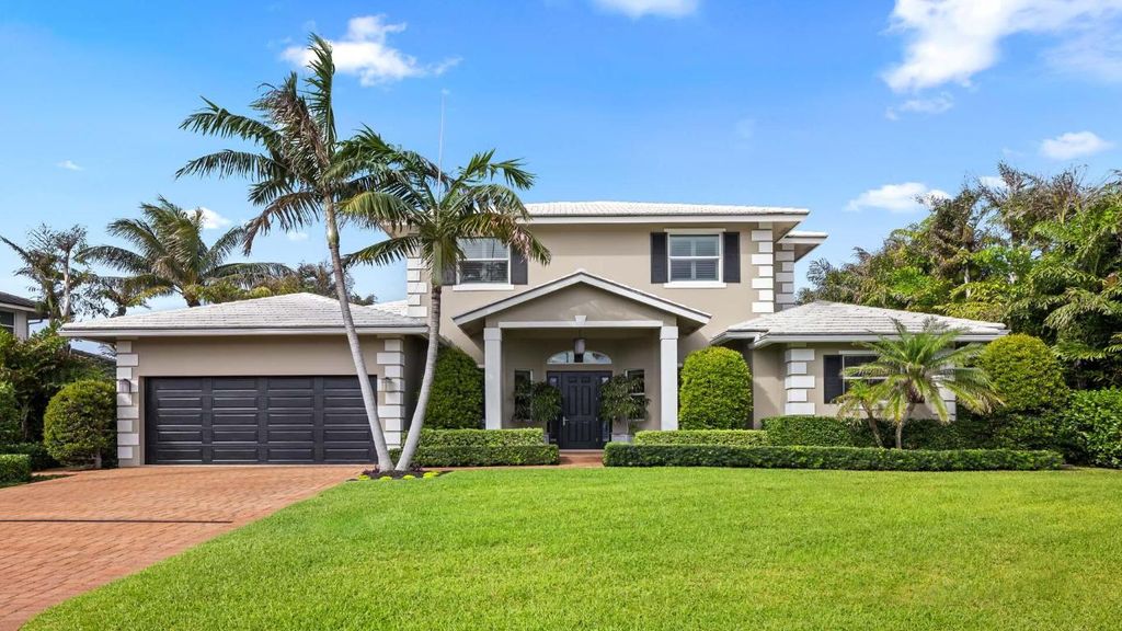 Photo of 33 Spanish River Drive, Ocean Ridge, FL 33435 (MLS # R11068258)