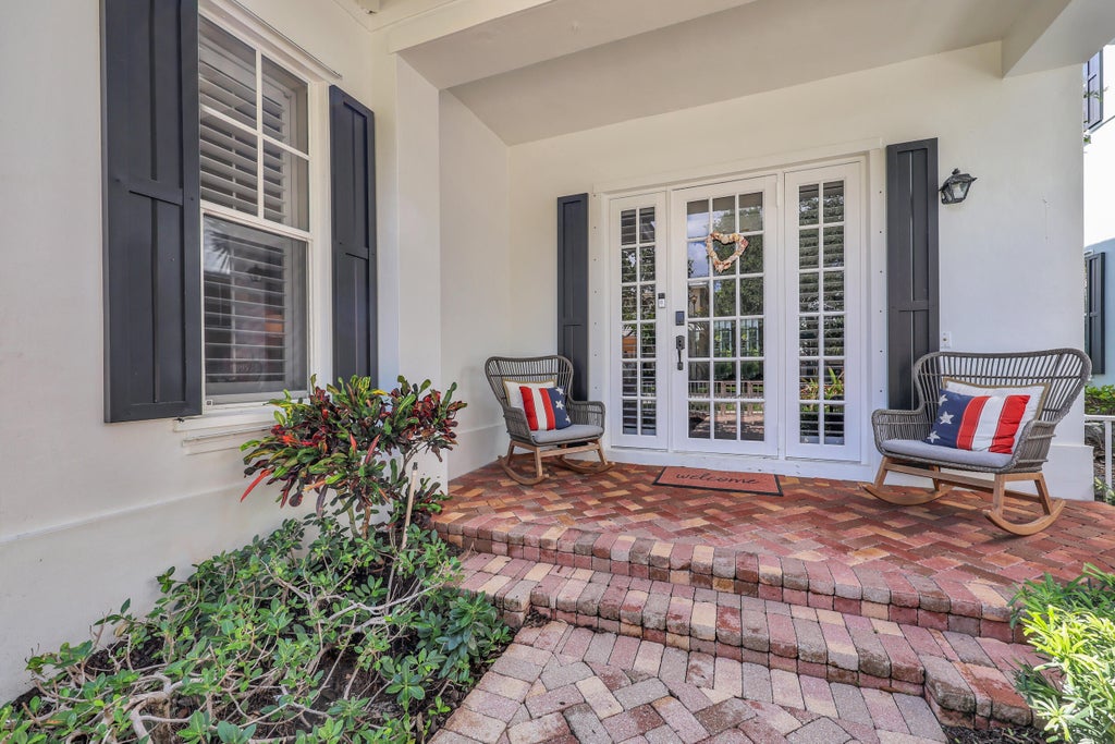 Photo of 212 W Bay Cedar Circle, Jupiter, FL 33458 (MLS # B26051619)