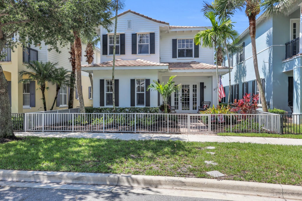 Photo of 212 W Bay Cedar Circle, Jupiter, FL 33458 (MLS # B26051619)