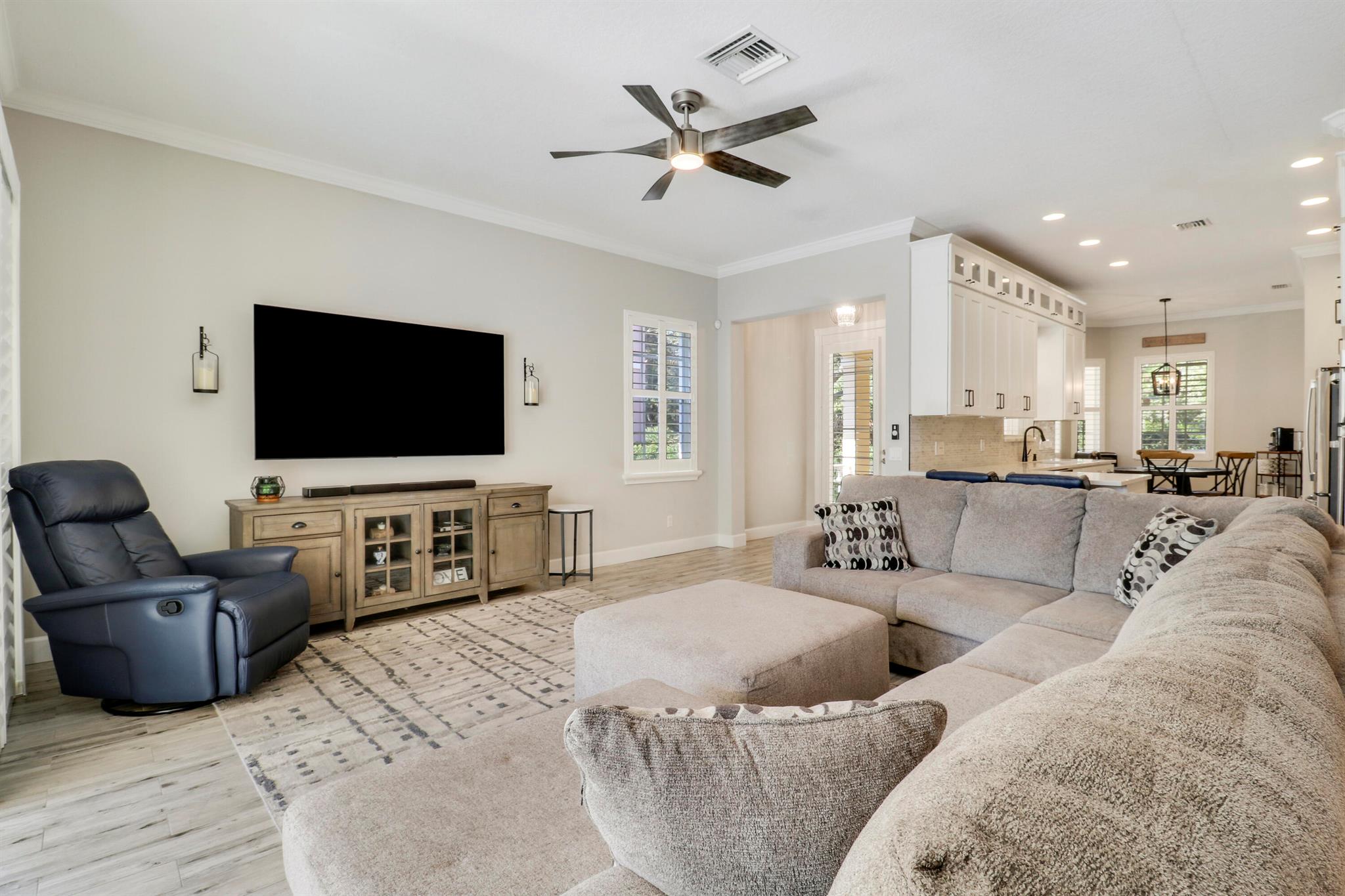 CAMBRIDGE AT ABACOA - Residential