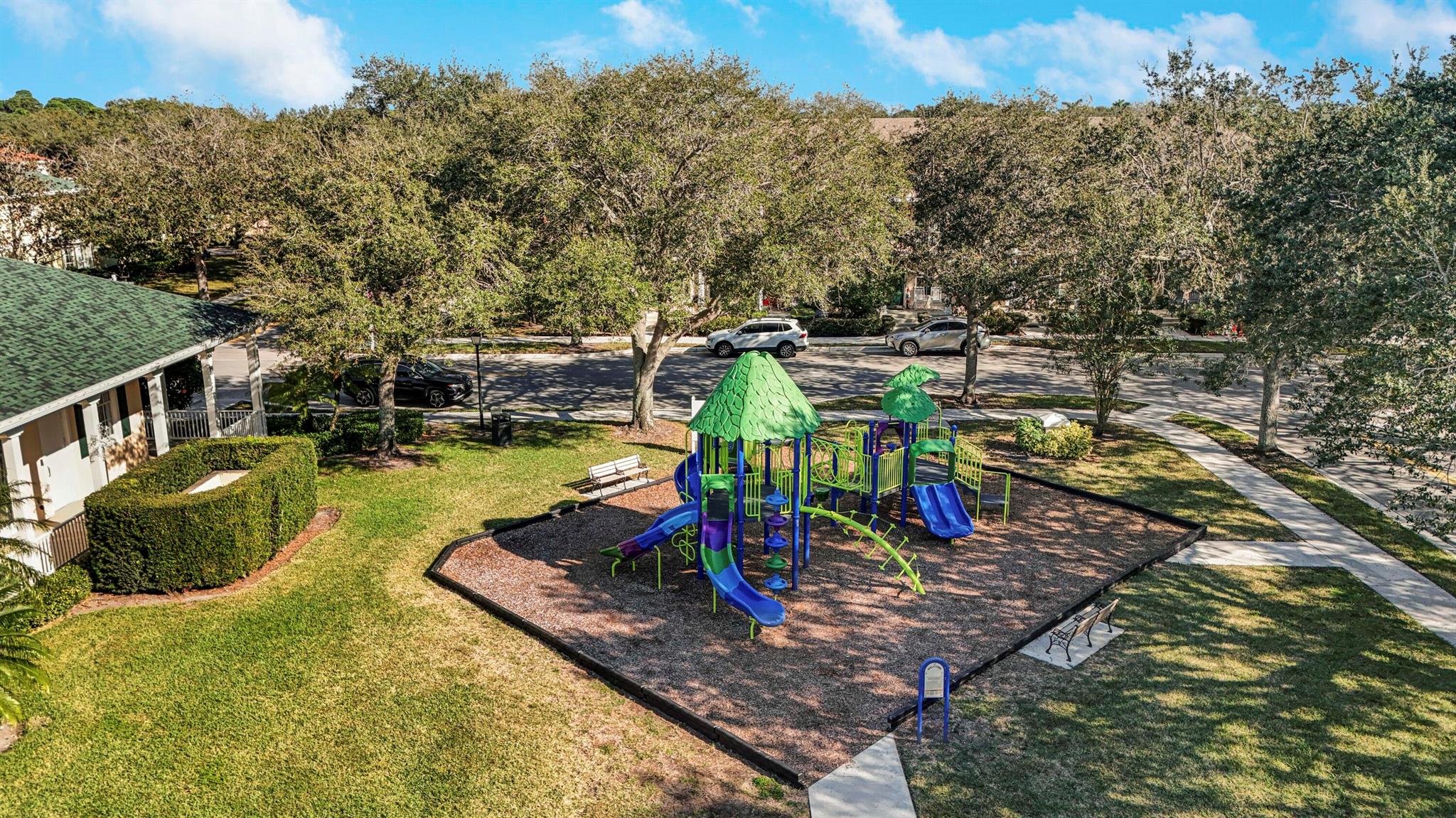 CAMBRIDGE AT ABACOA - Residential