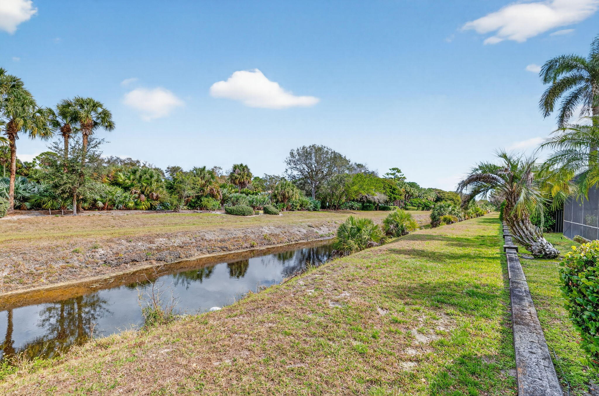 NORTH OAKS - Residential