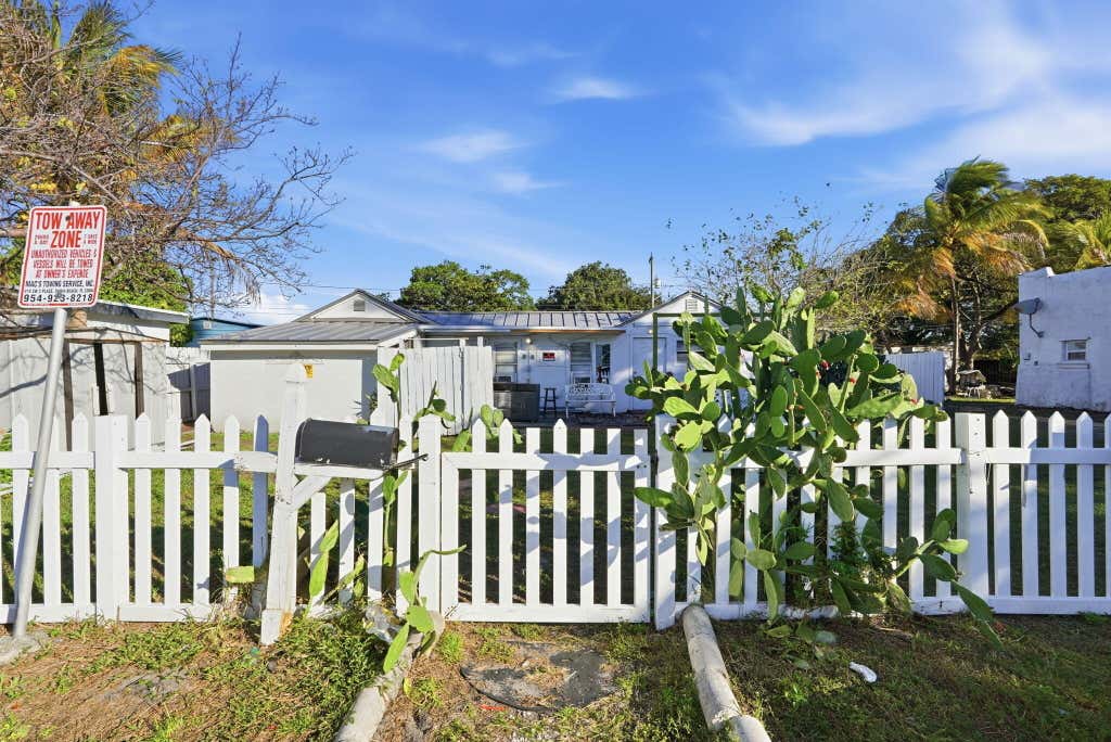 Photo of 230 SW 14th Street, Dania Beach, FL 33004 (MLS # B26058623)