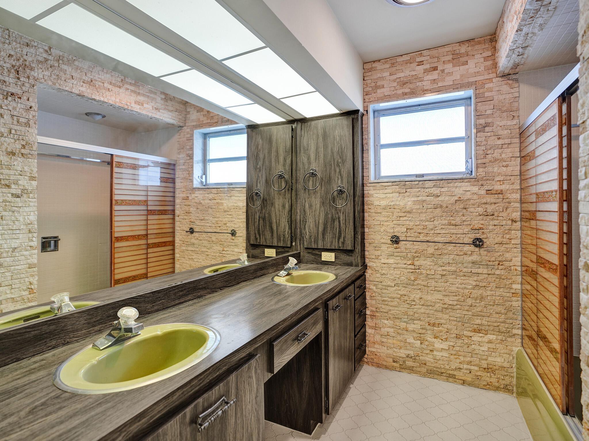 HOLLYWOOD HILLS NORTH SEC - Residential