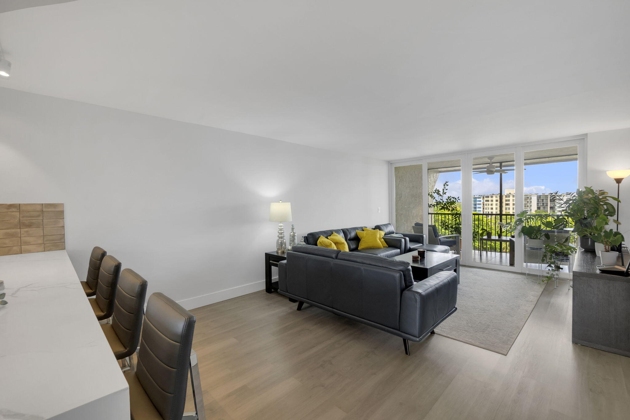 3940 INVERRARY Boulevard 803-A