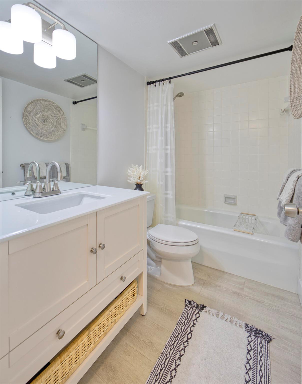 JUNO SHORES - Residential