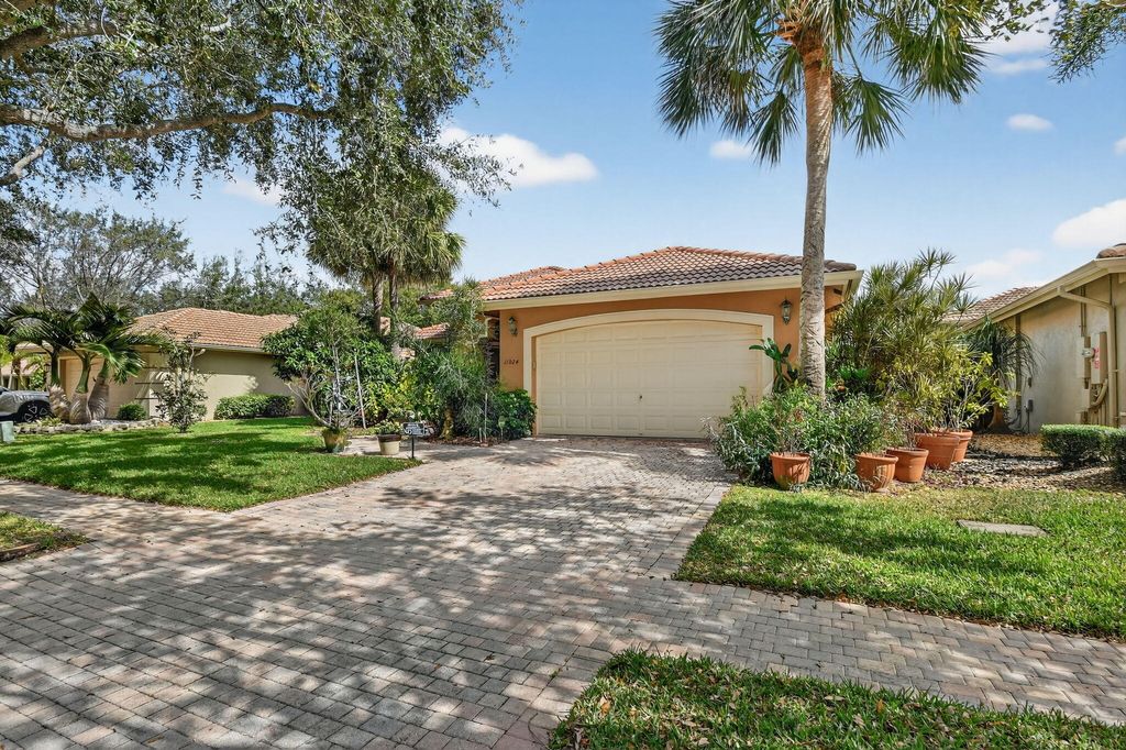 Photo of 11024 Via Amalfi, Boynton Beach, FL 33437 (MLS # R11162786)