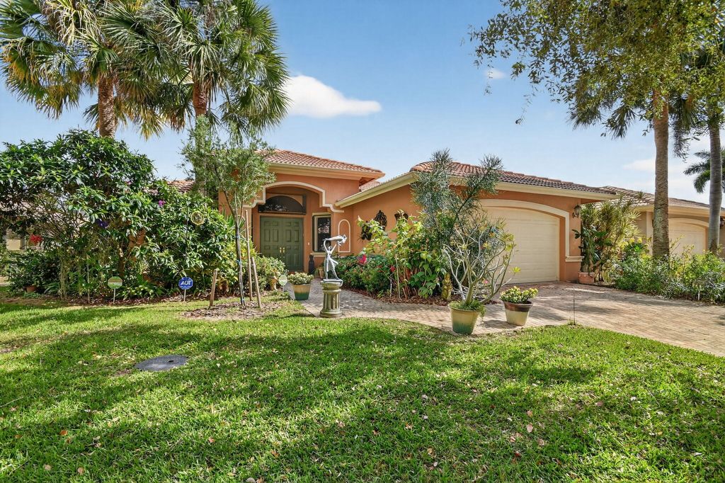 Photo of 11024 Via Amalfi, Boynton Beach, FL 33437 (MLS # R11162786)