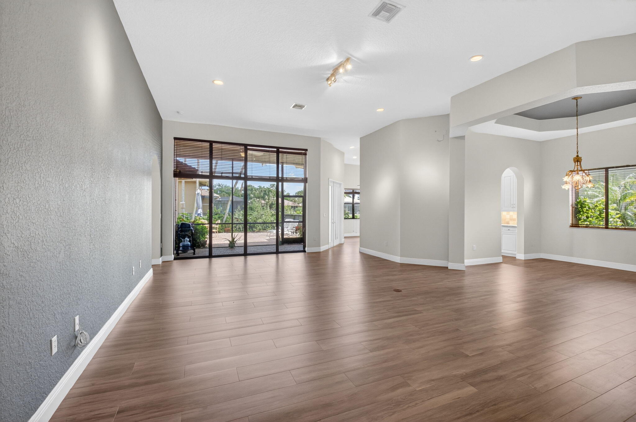 TIVOLI RESERVE - Residential