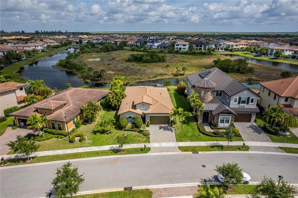 Bruschi Prop 180-105 B - Residential