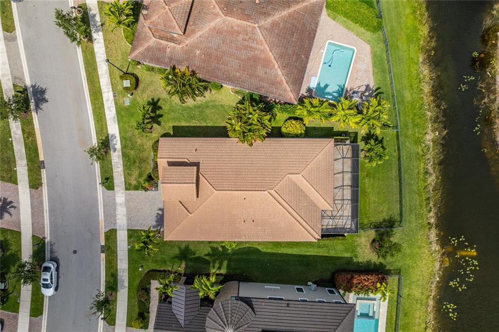 Bruschi Prop 180-105 B - Residential