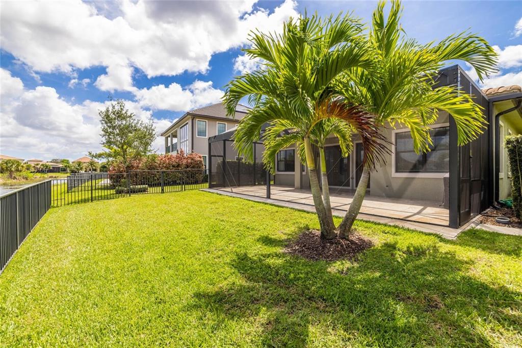 Bruschi Prop 180-105 B - Residential