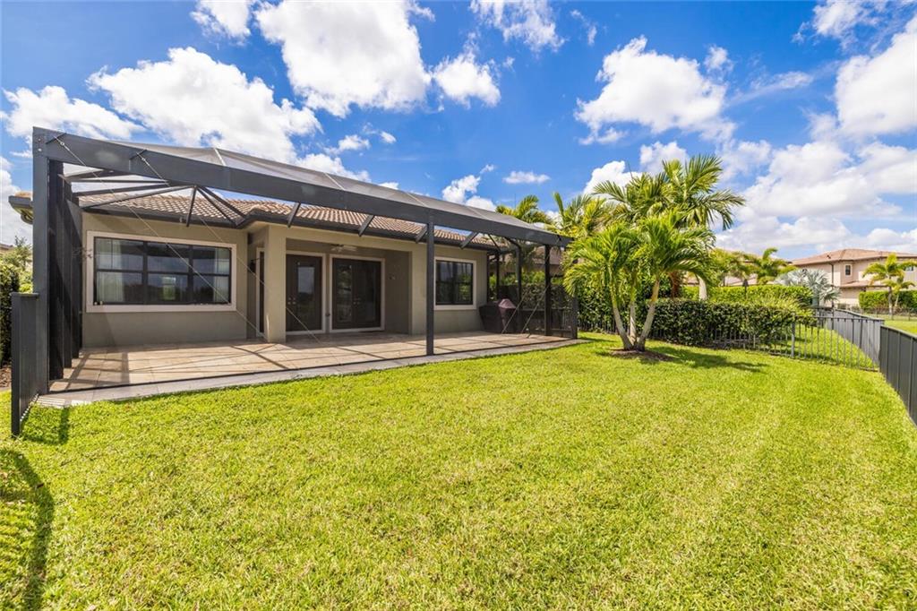 Bruschi Prop 180-105 B - Residential