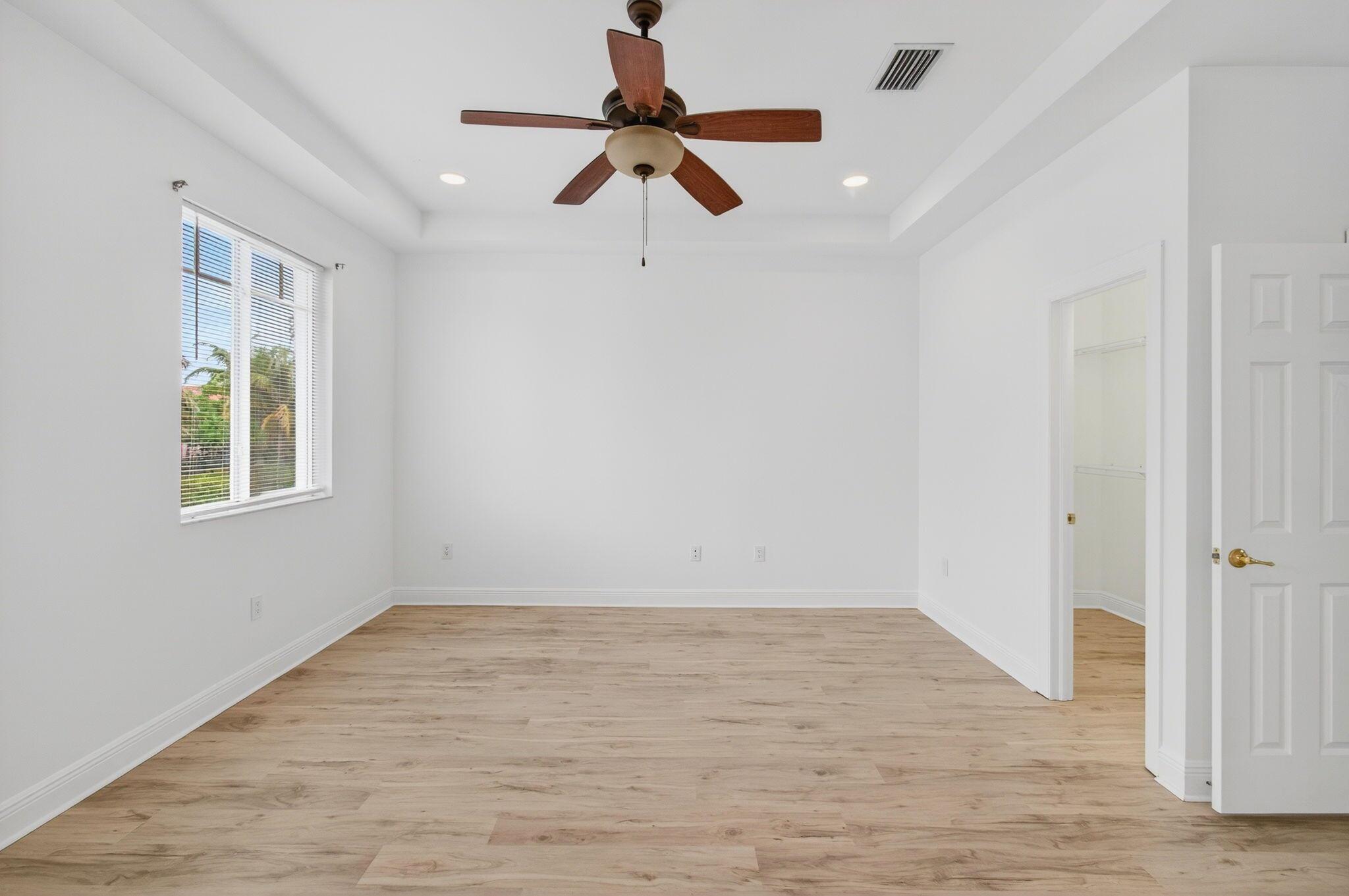 PARROT COVE - Residential Lease