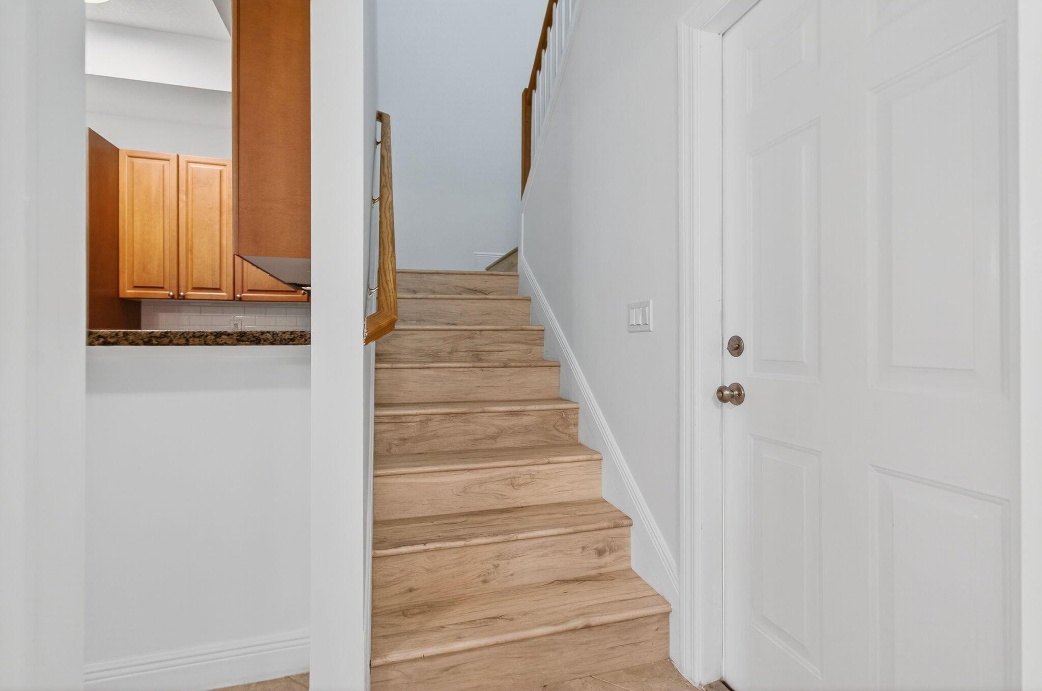 PARROT COVE - Residential Lease