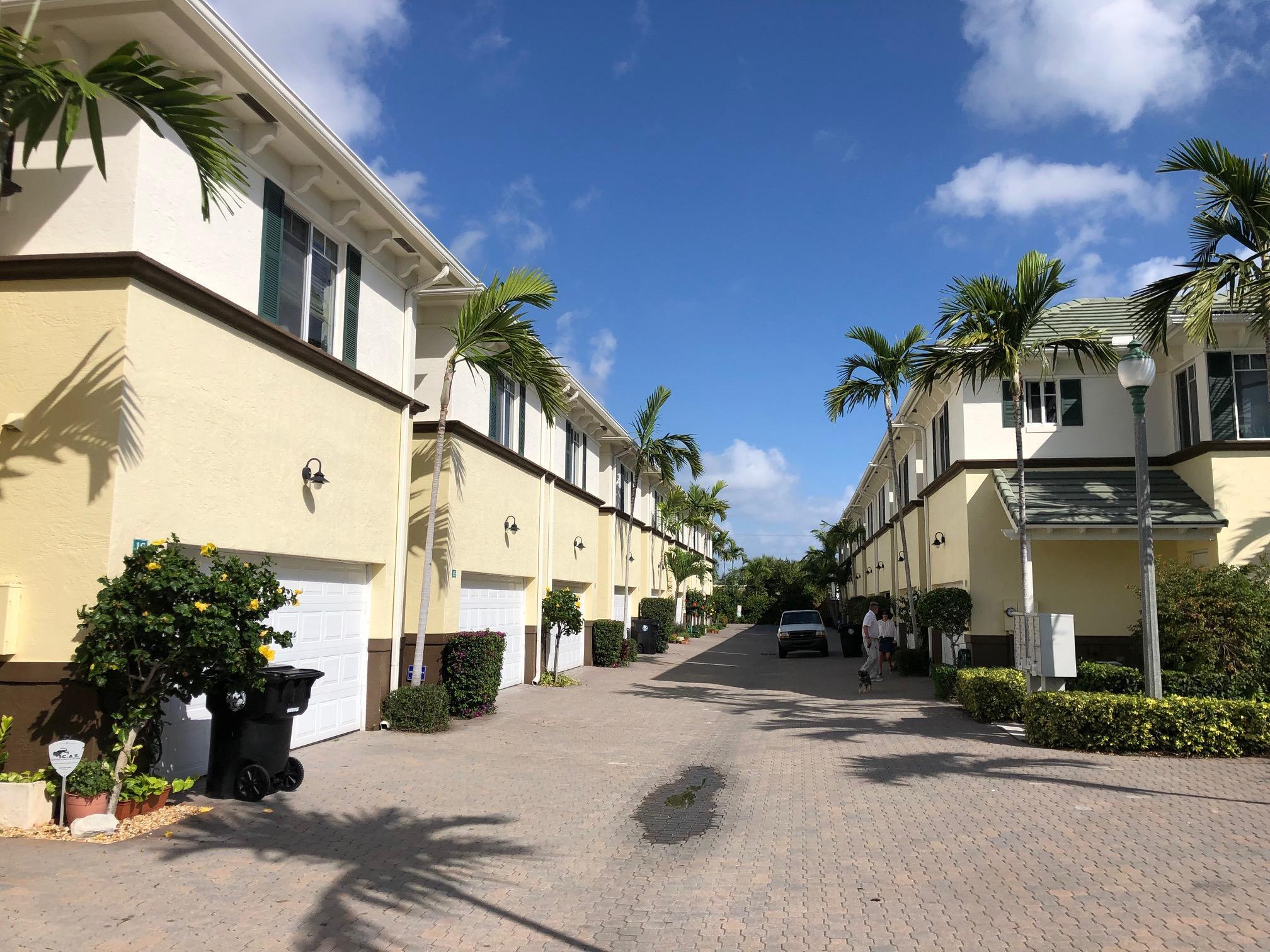 PARROT COVE - Residential Lease