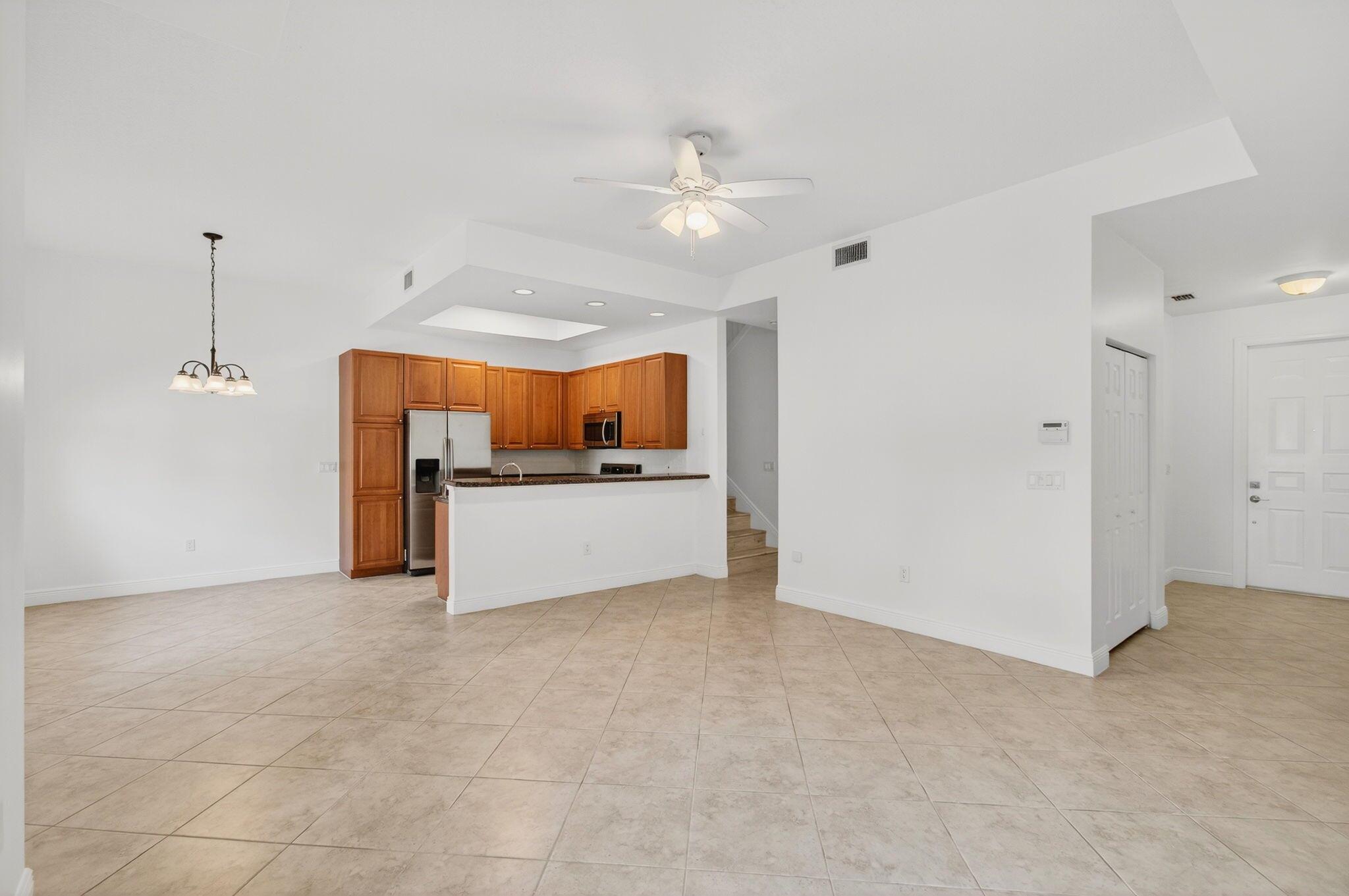 PARROT COVE - Residential Lease