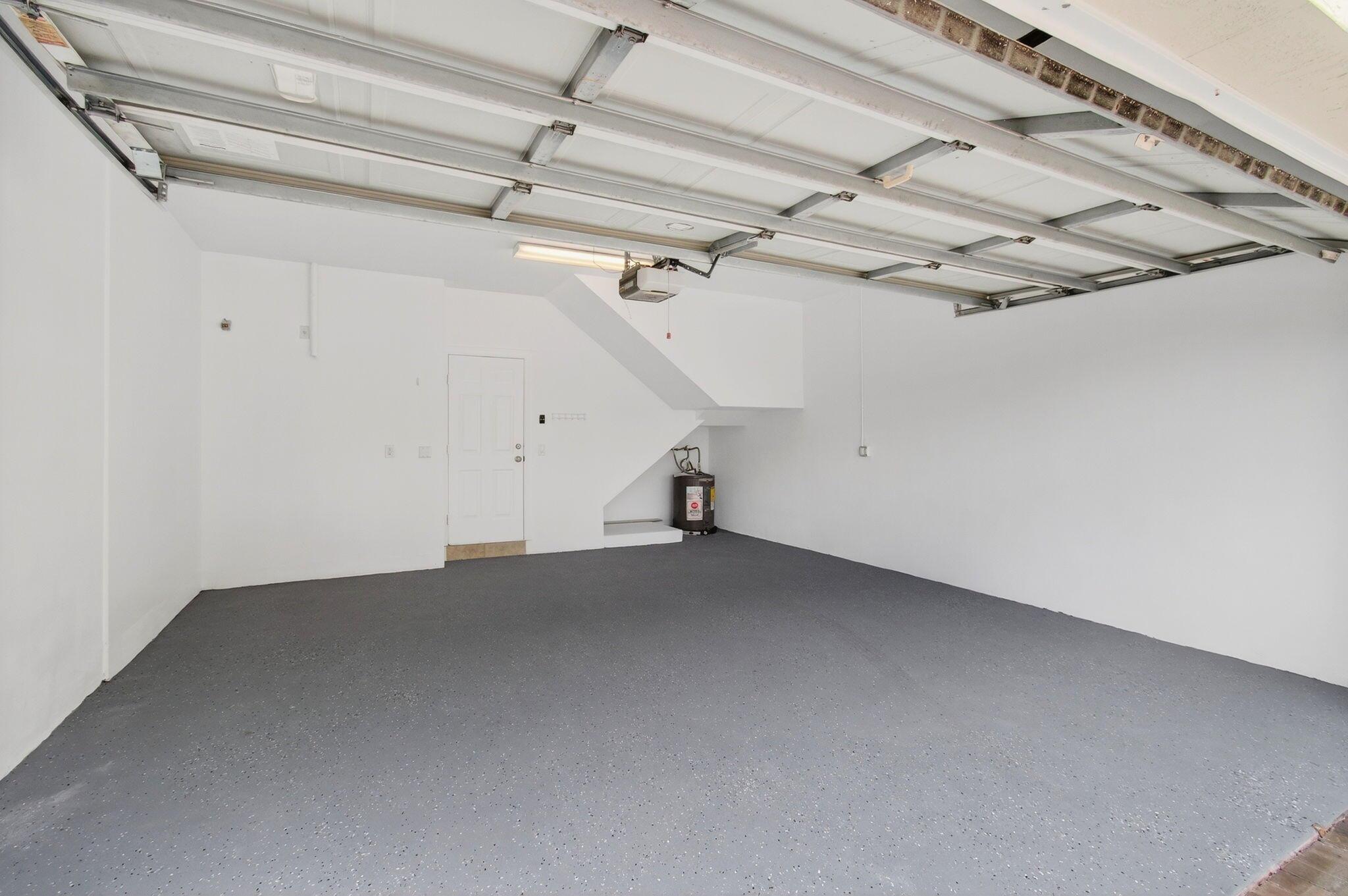 PARROT COVE - Residential Lease