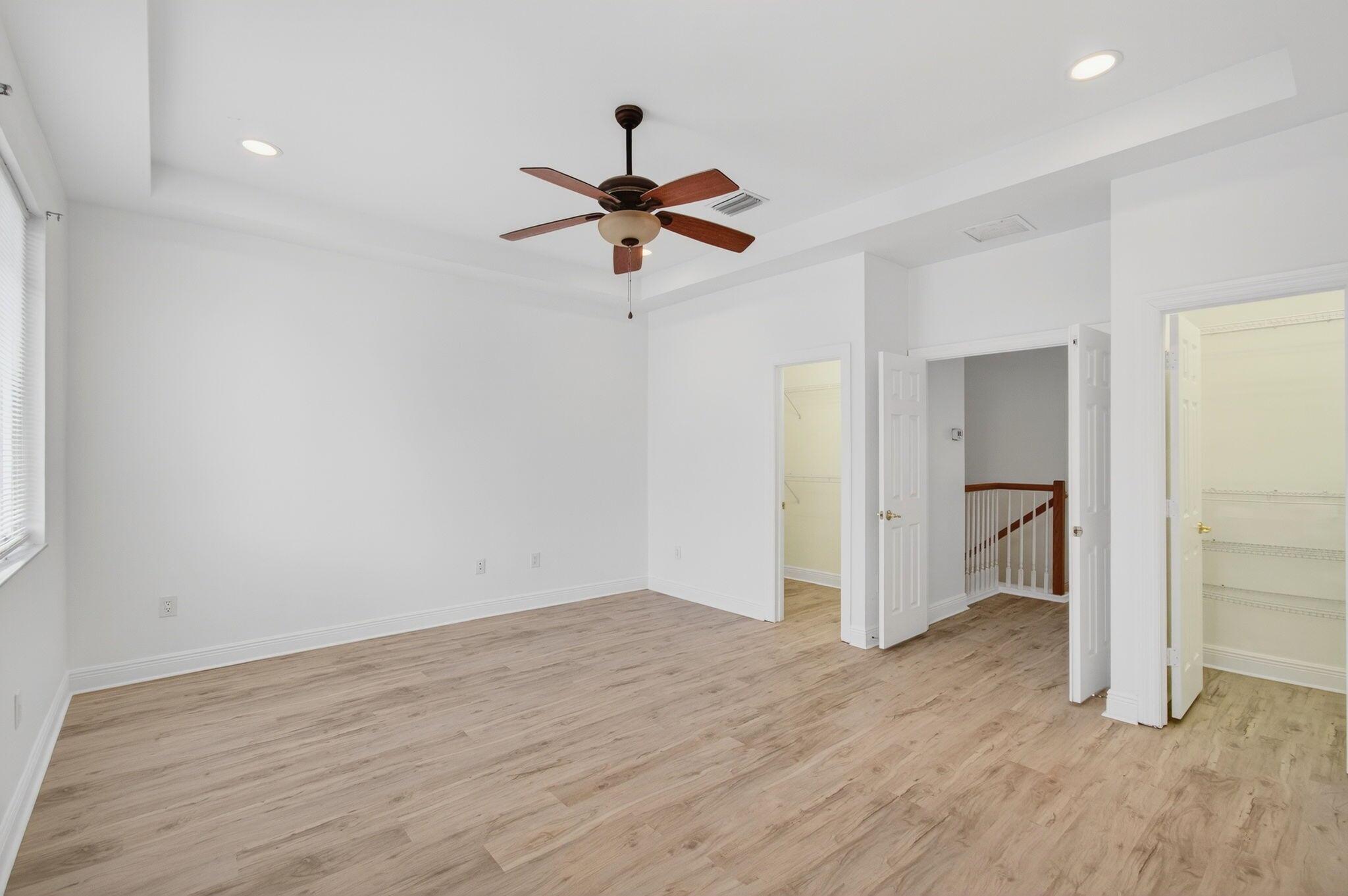 PARROT COVE - Residential Lease