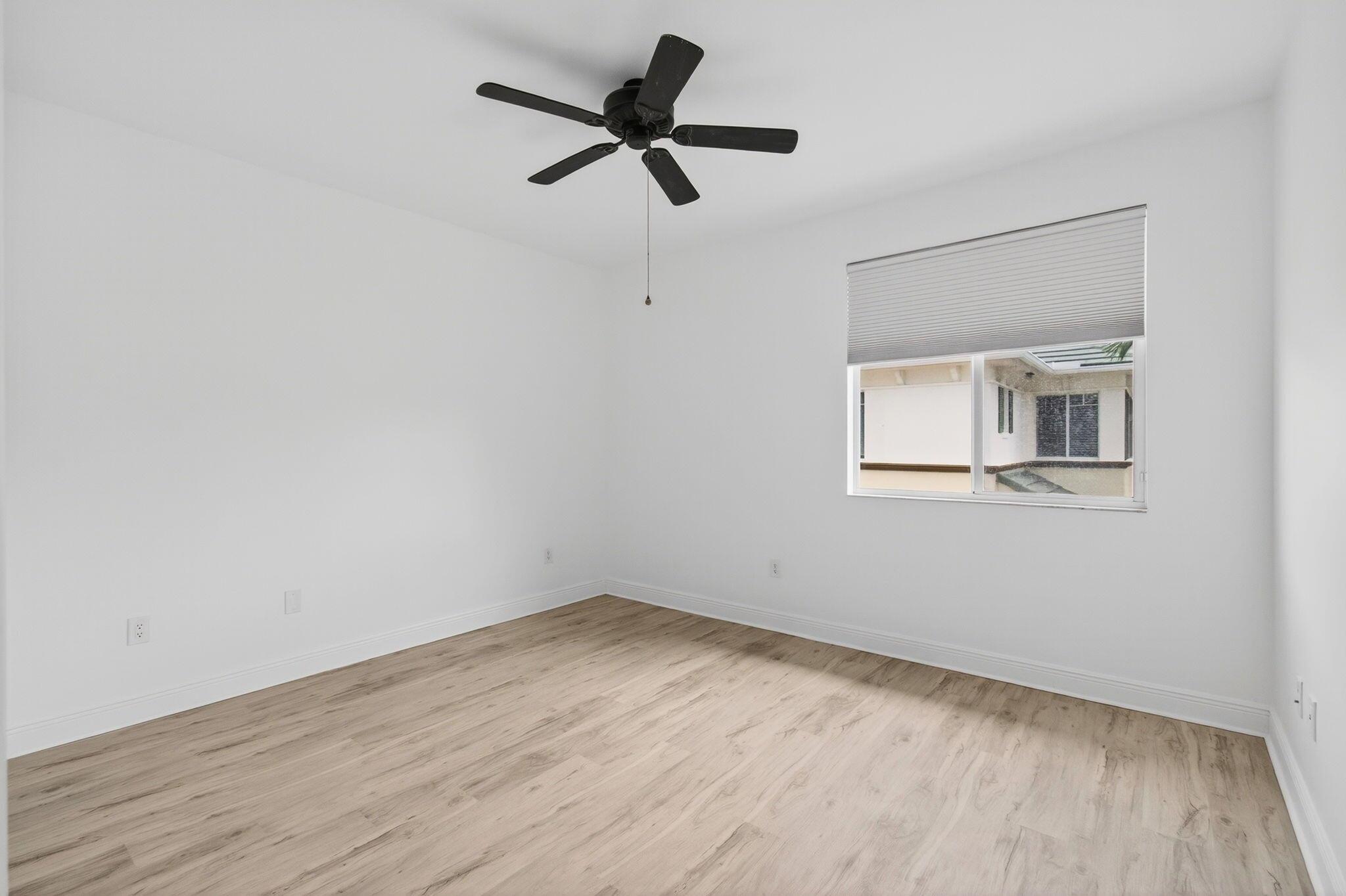 PARROT COVE - Residential Lease