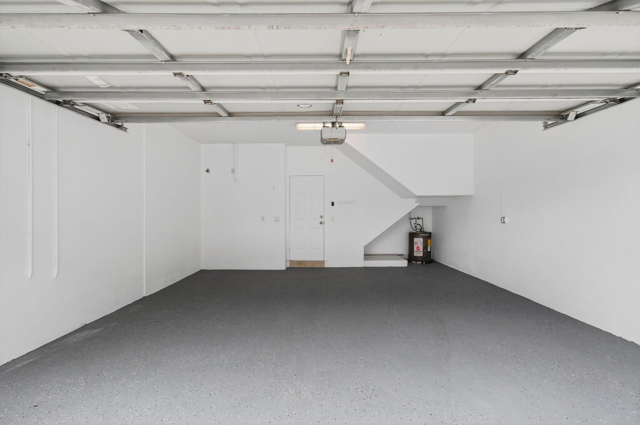 PARROT COVE - Residential Lease