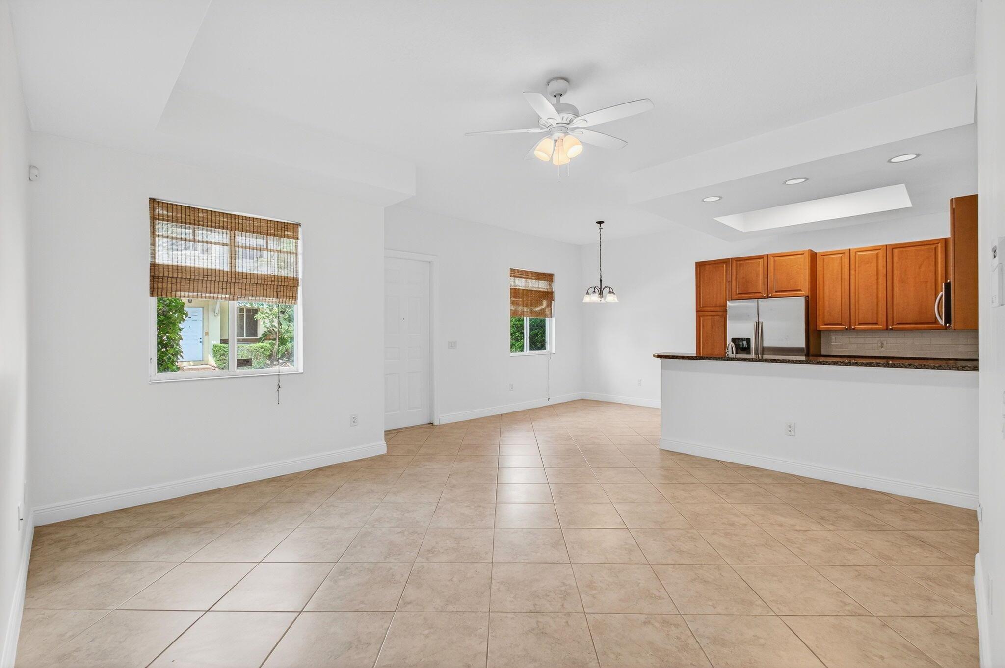 PARROT COVE - Residential Lease