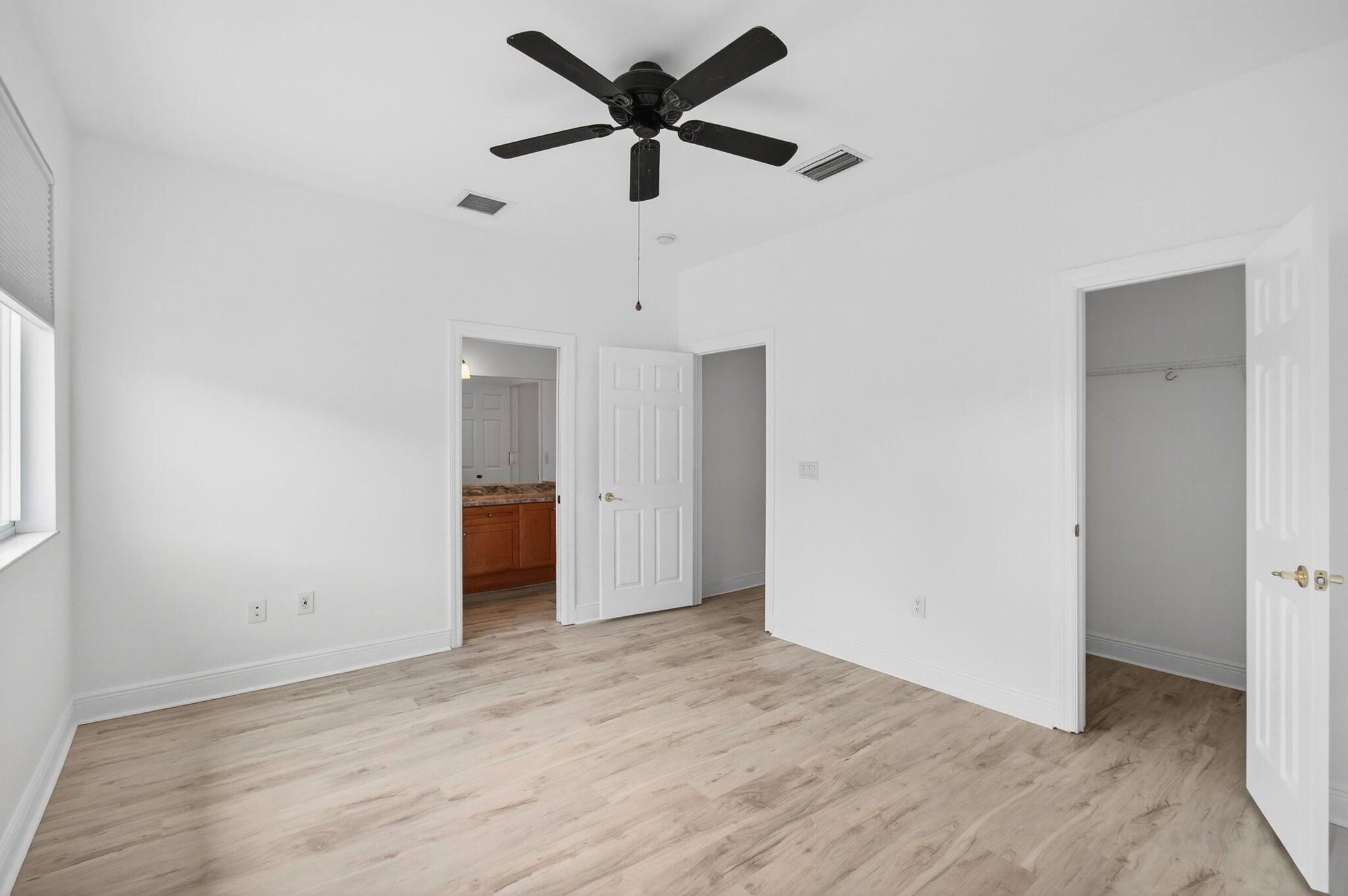 PARROT COVE - Residential Lease