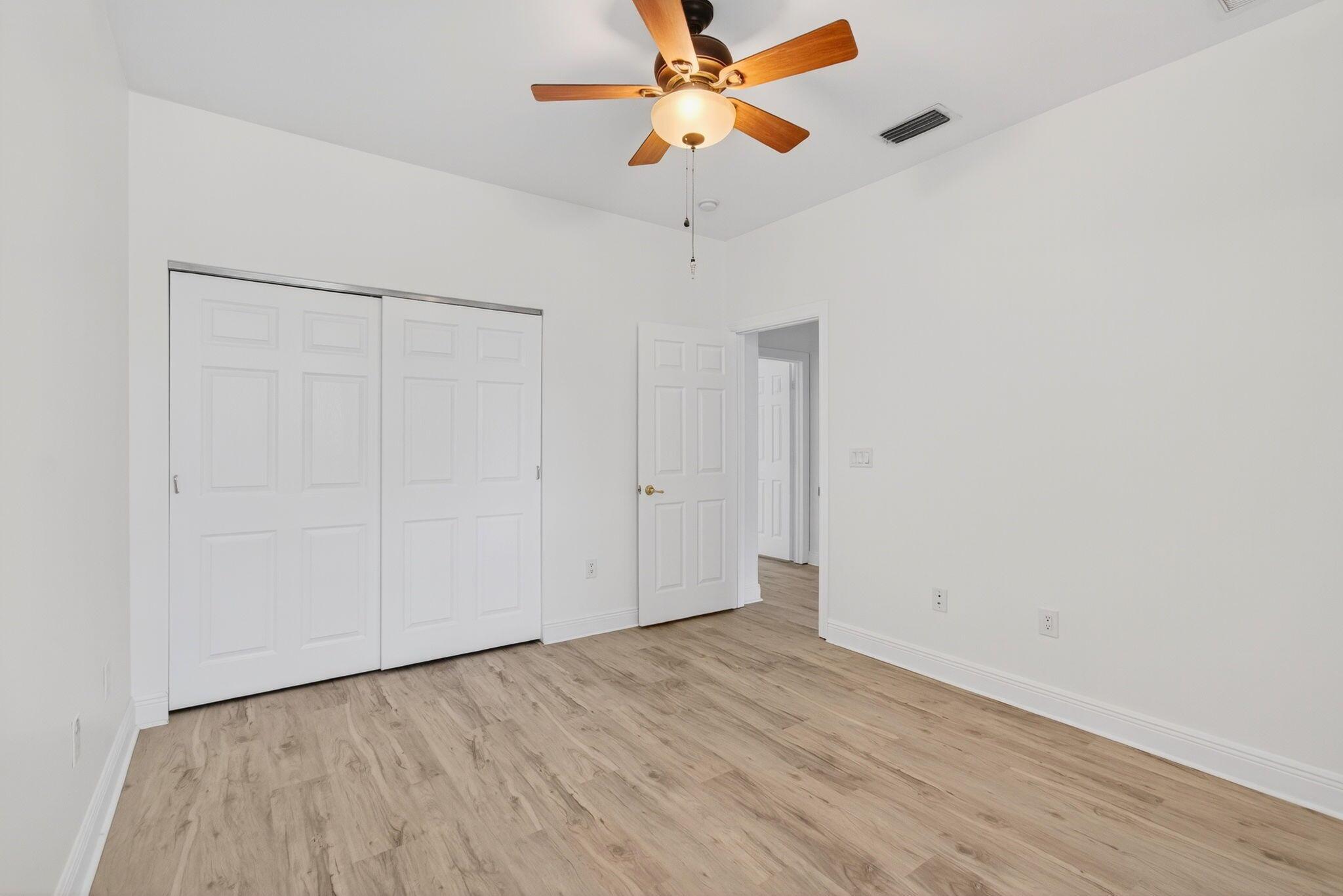 PARROT COVE - Residential Lease