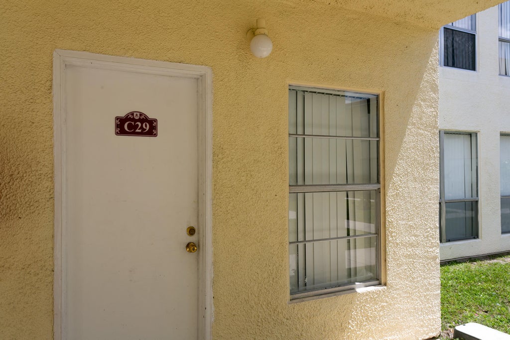 Photo of 1500 N Congress Avenue #C29, West Palm Beach, FL 33401 (MLS # B26030552)