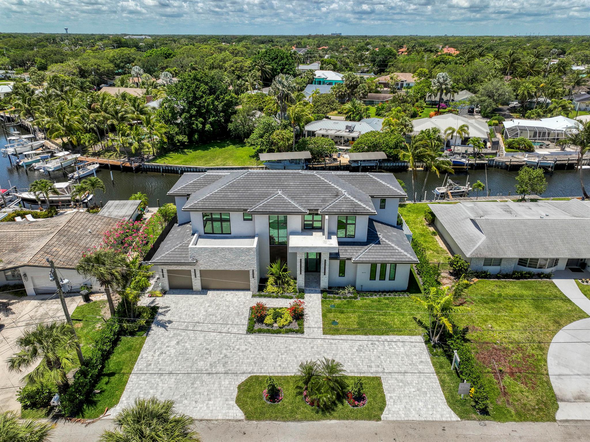 14173 Harbor Lane