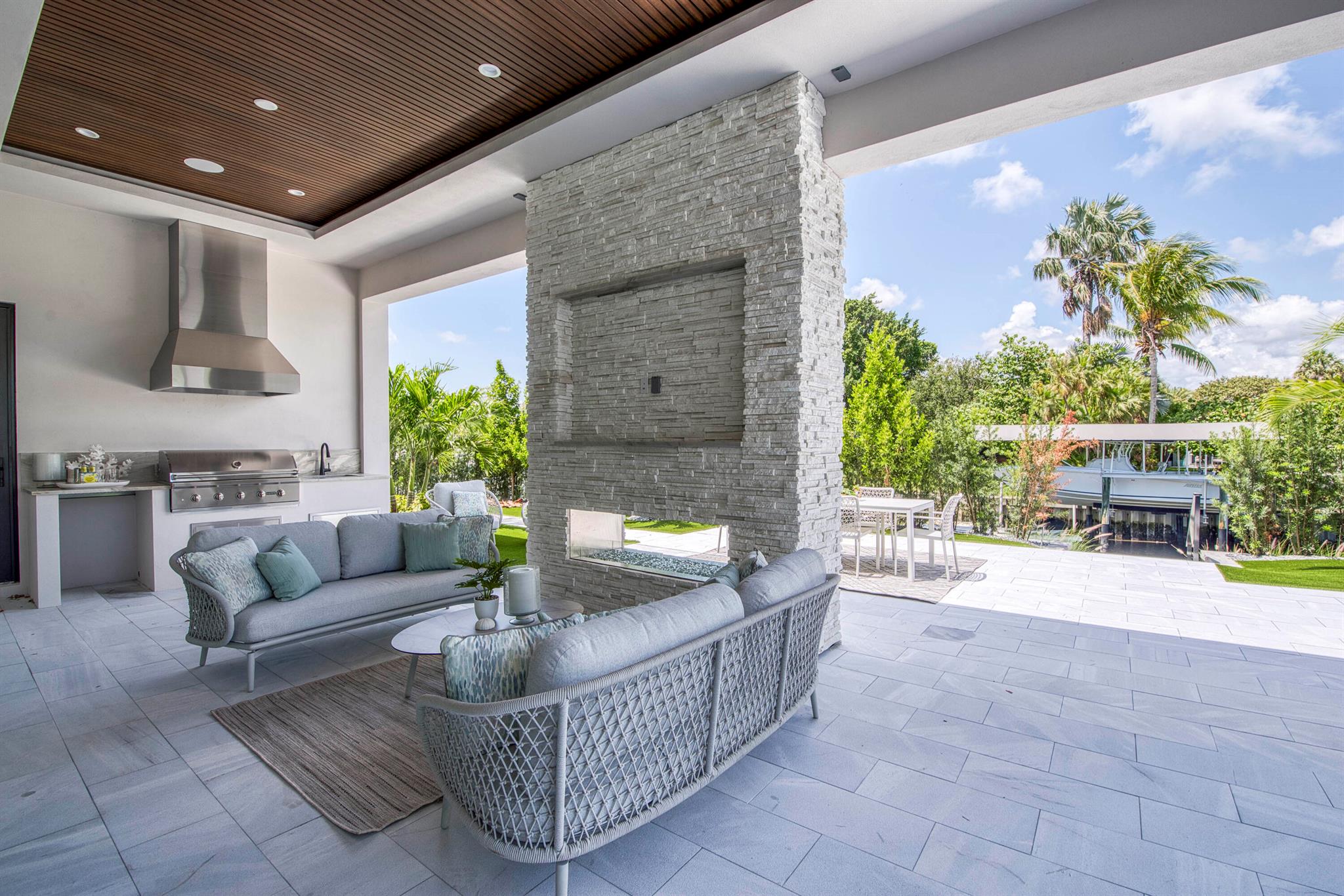 Paradise Port - Residential