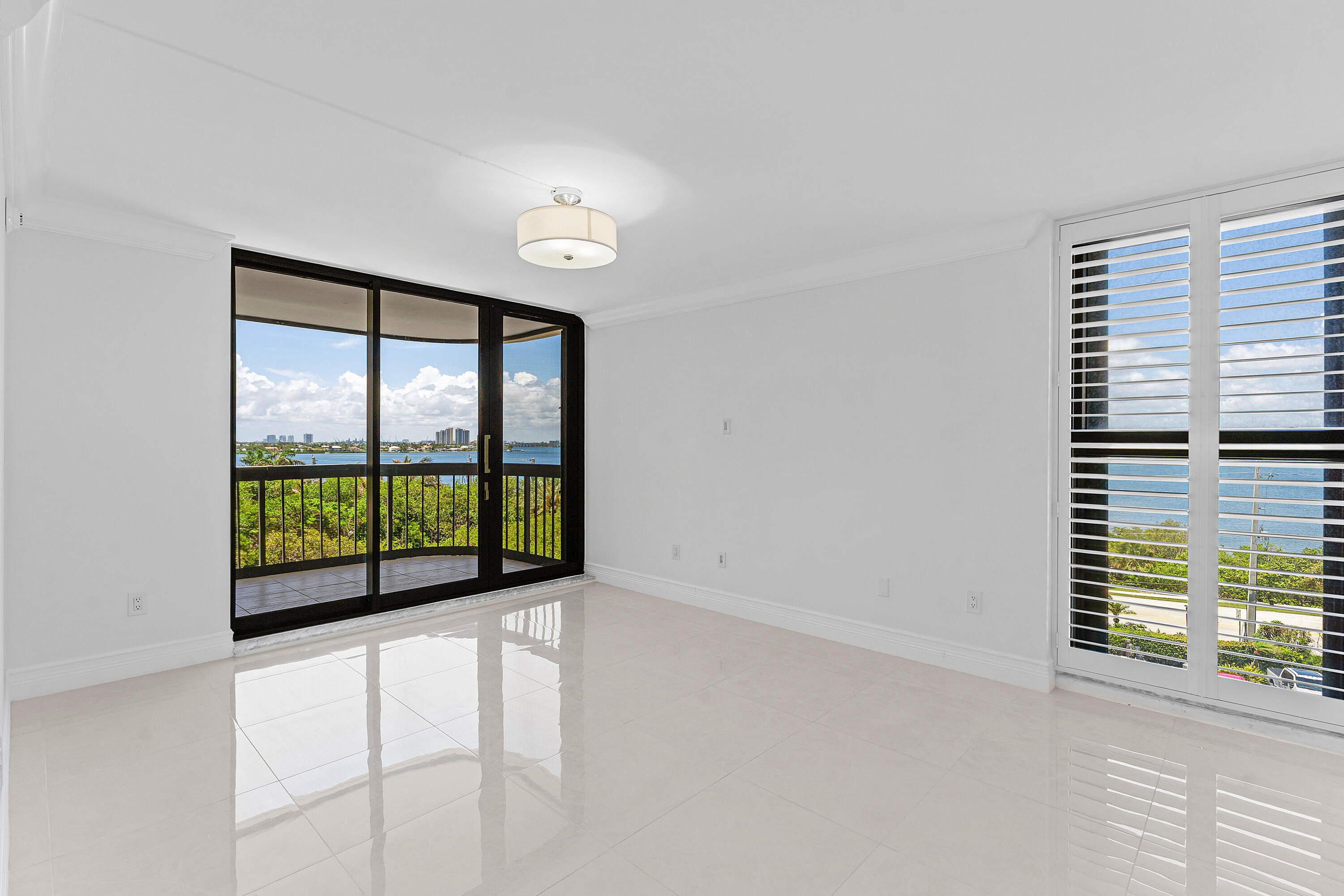 EASTPOINTE CONDO - Residential