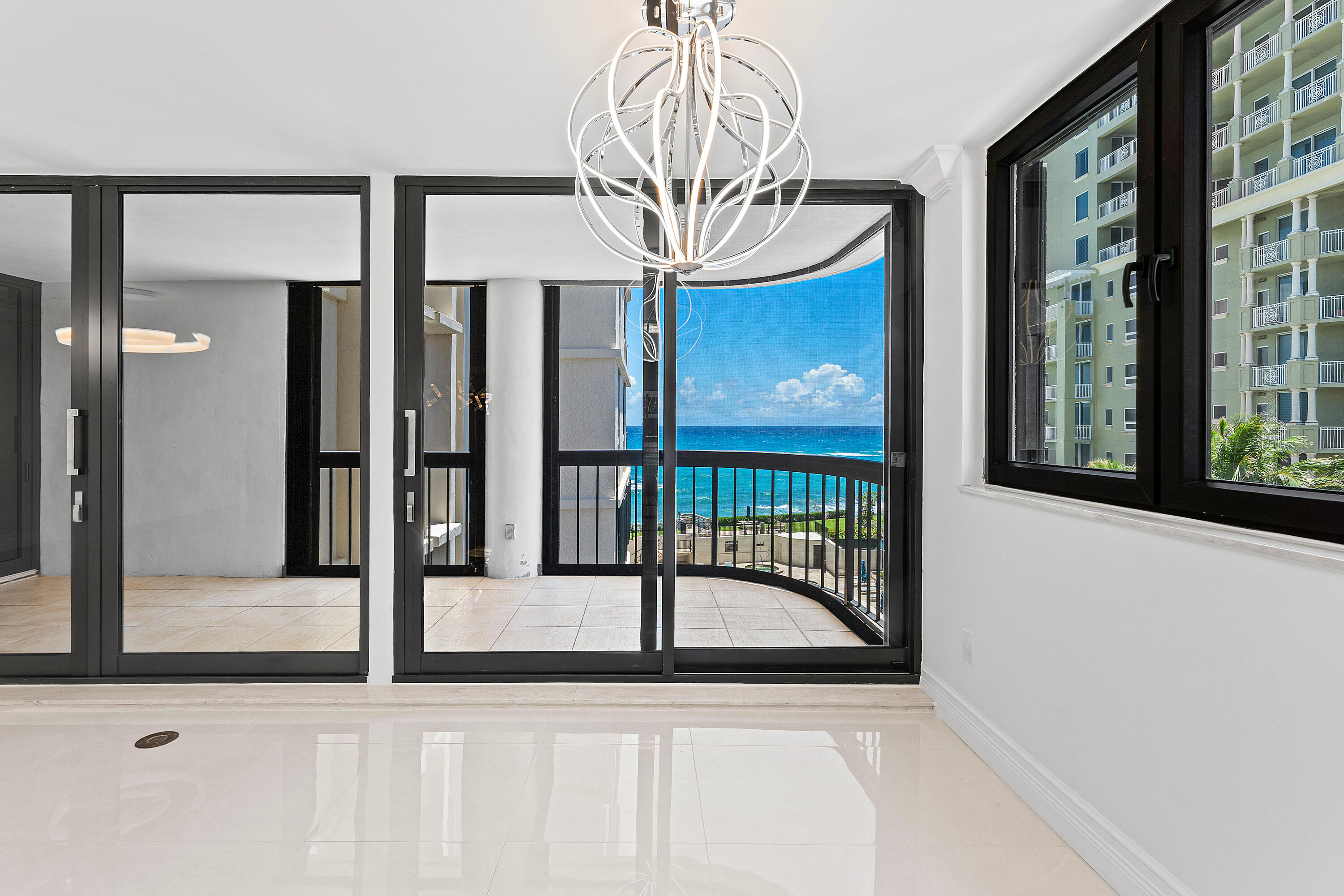 EASTPOINTE CONDO - Residential