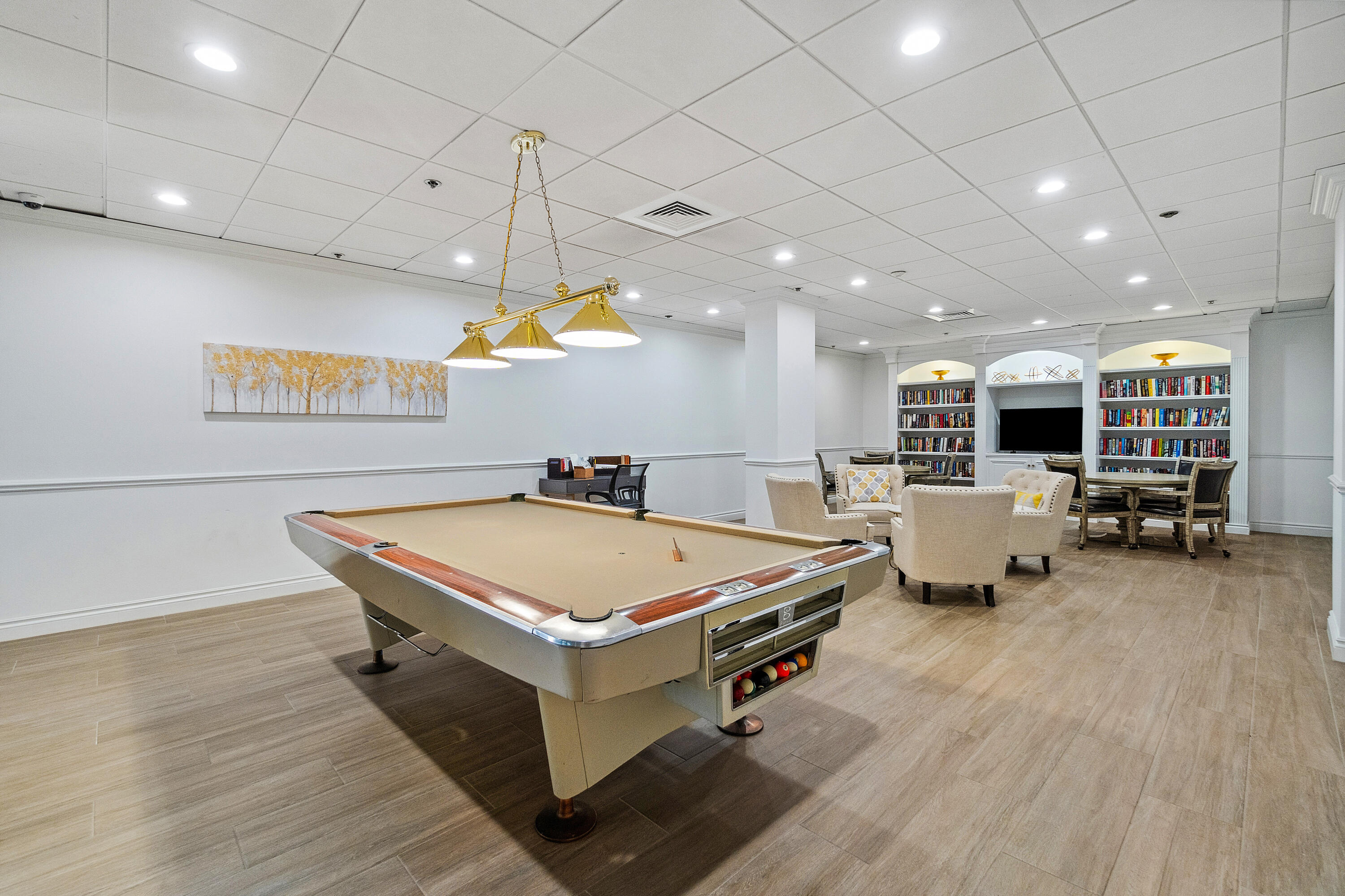 EASTPOINTE CONDO - Residential