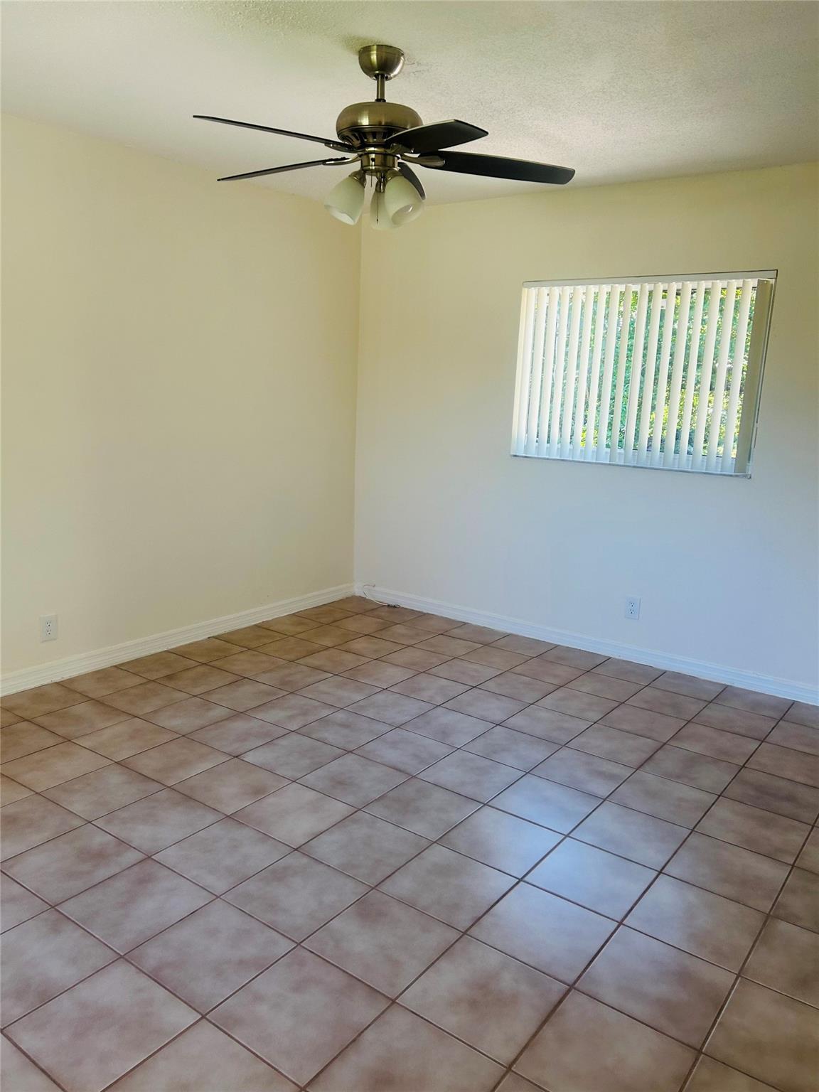 Sunrise Golf Village Sec - Residential Lease