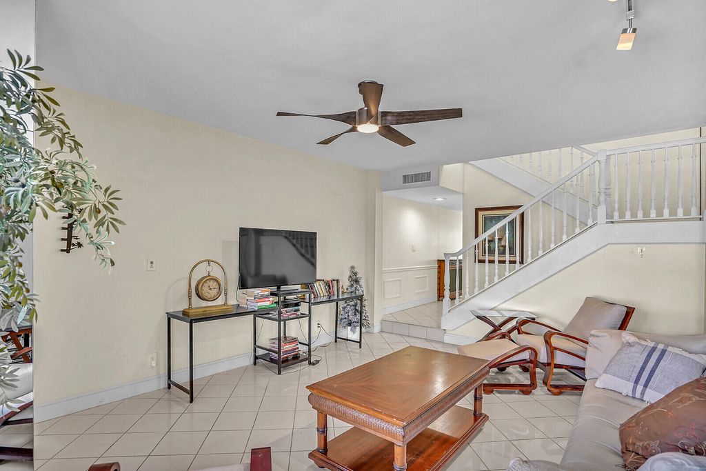 Photo of 584 SE 20th Avenue #2, Deerfield Beach, FL 33441 (MLS # B26013645)