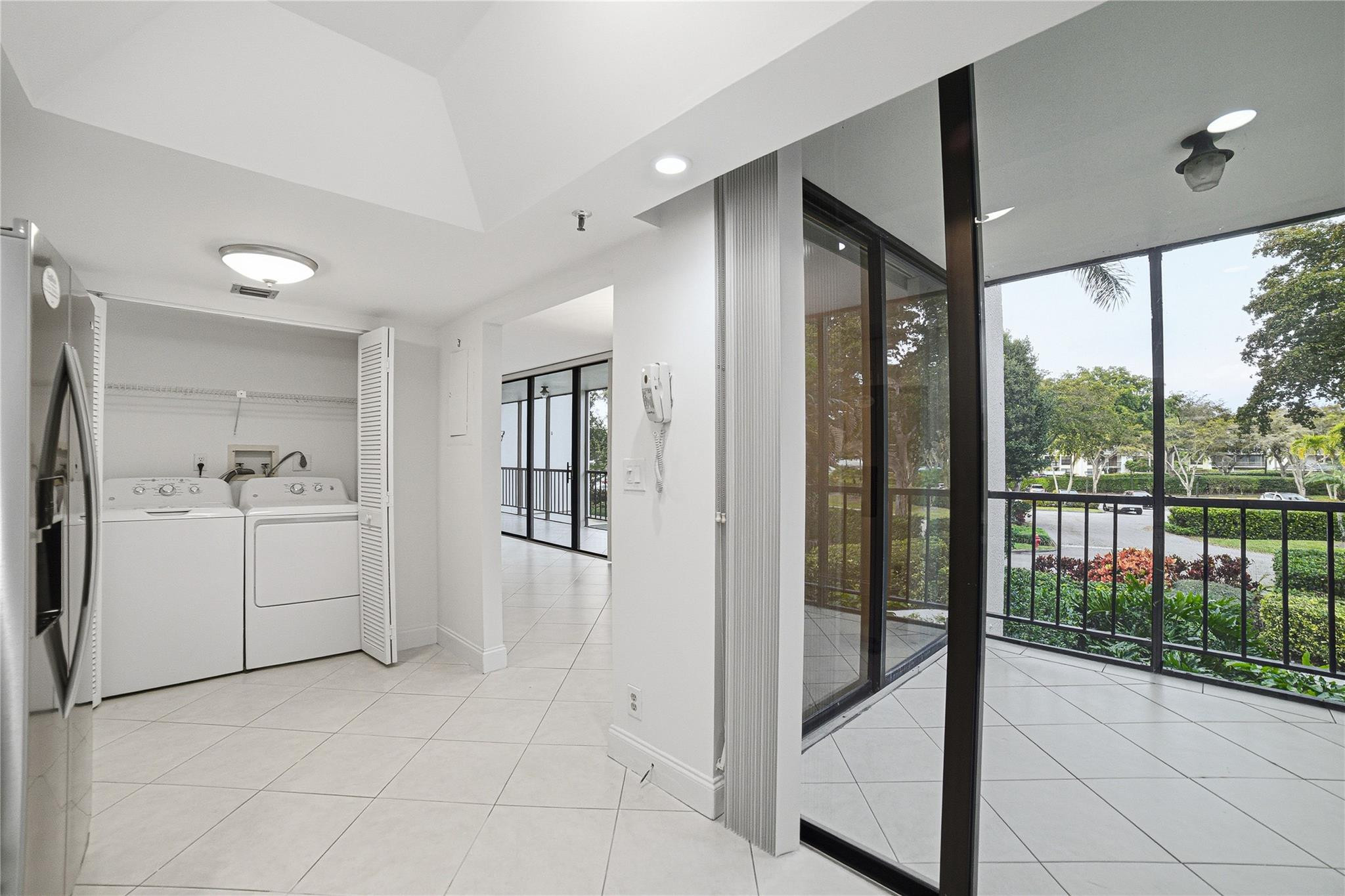 WILLOWWOOD MIDRISE - Residential