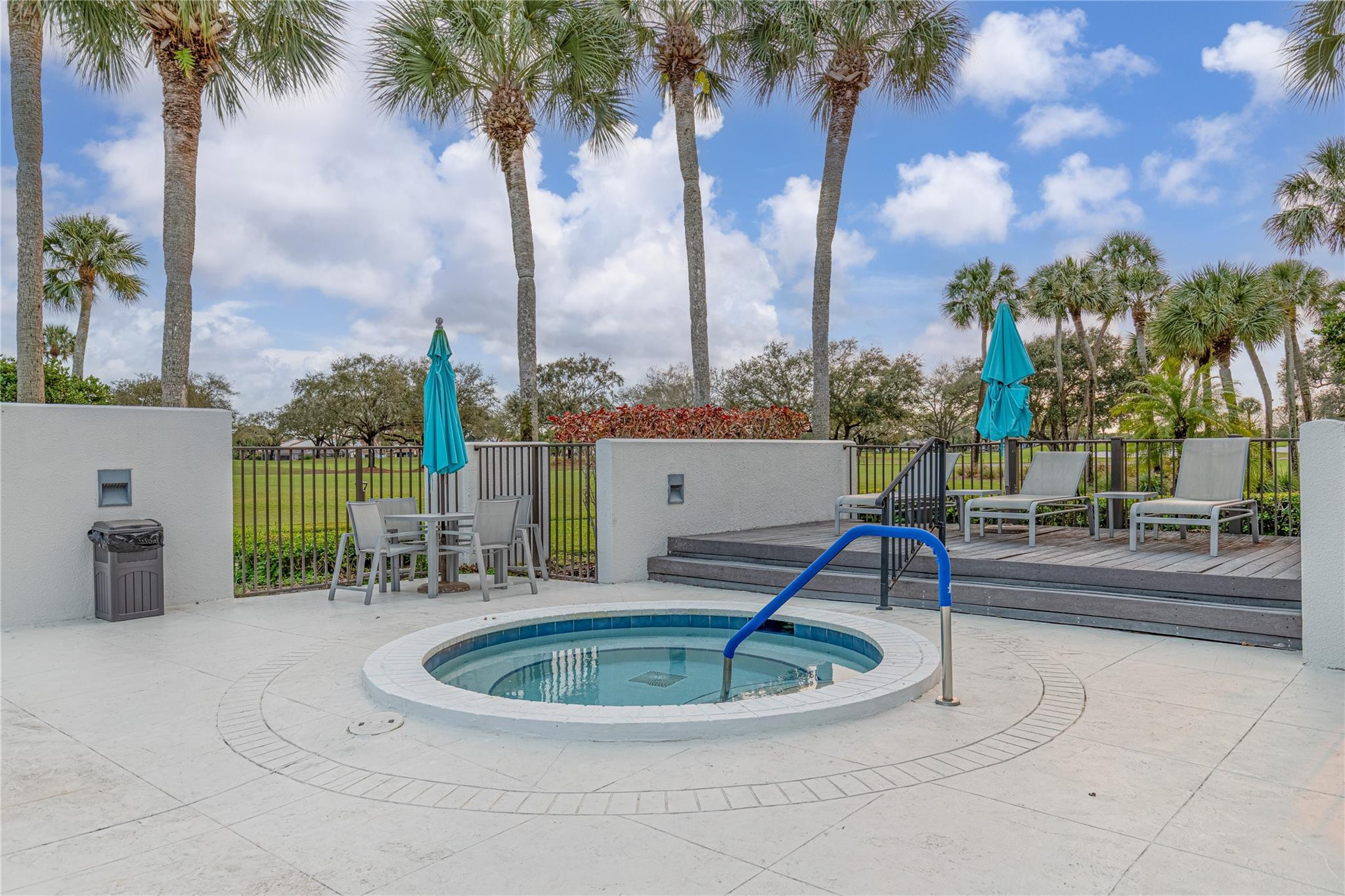 WILLOWWOOD MIDRISE - Residential