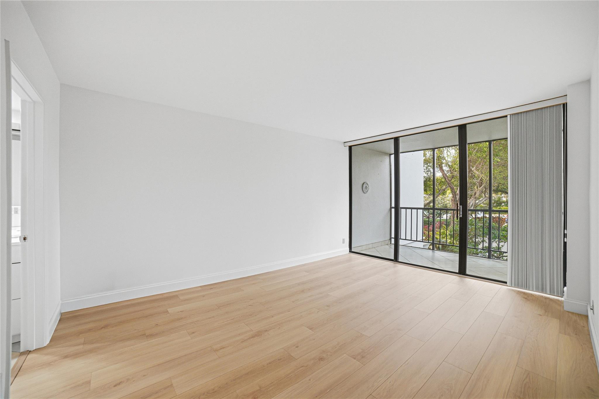 WILLOWWOOD MIDRISE - Residential