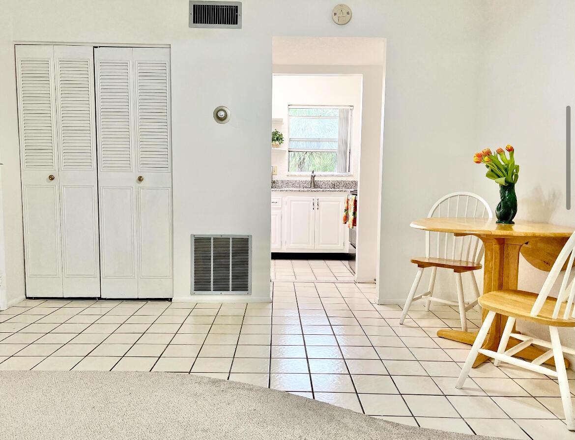 GOLDEN LAKES VILLAGE COND - Residential