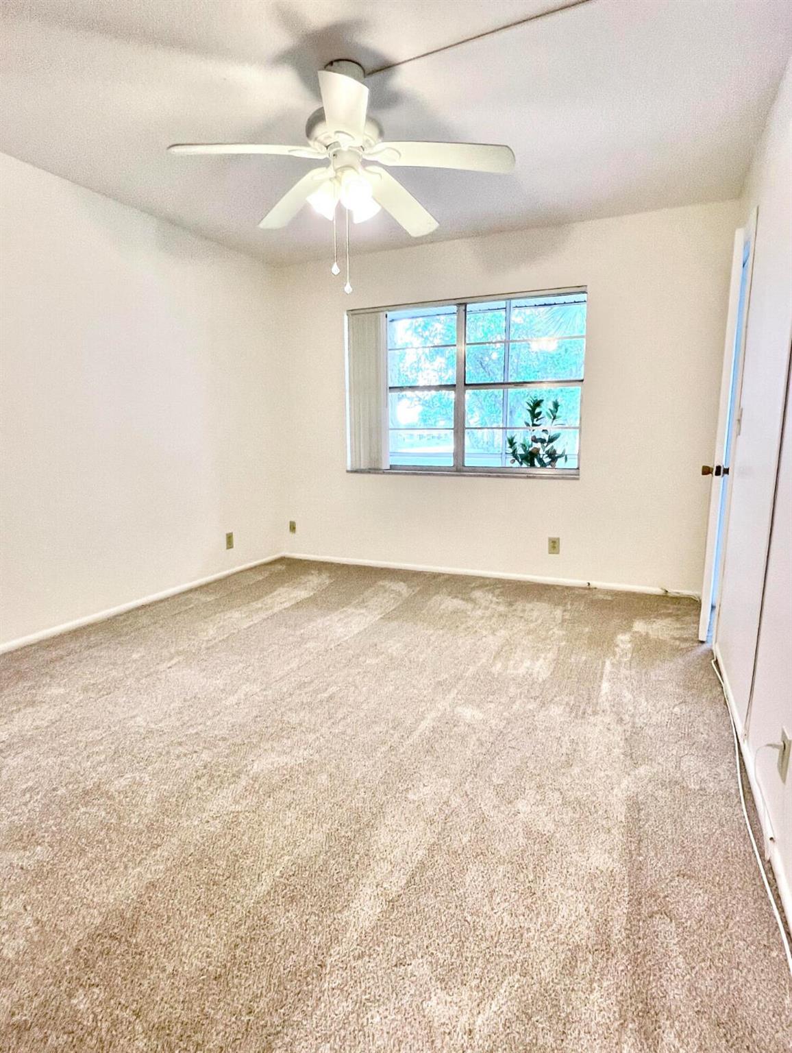 GOLDEN LAKES VILLAGE COND - Residential