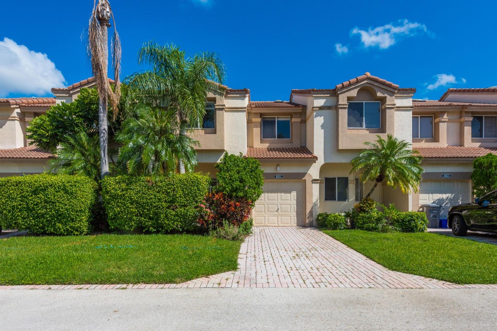 Photo of 6811 Via Regina, Boca Raton, FL 33433 (MLS # R11021232)