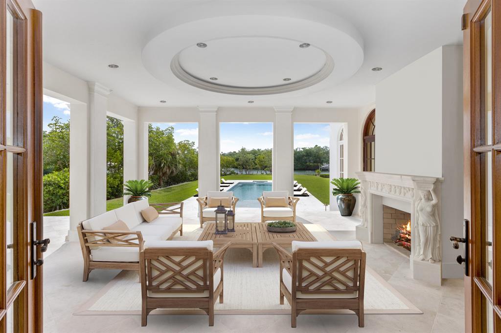 SAILFISH POINT - Residential