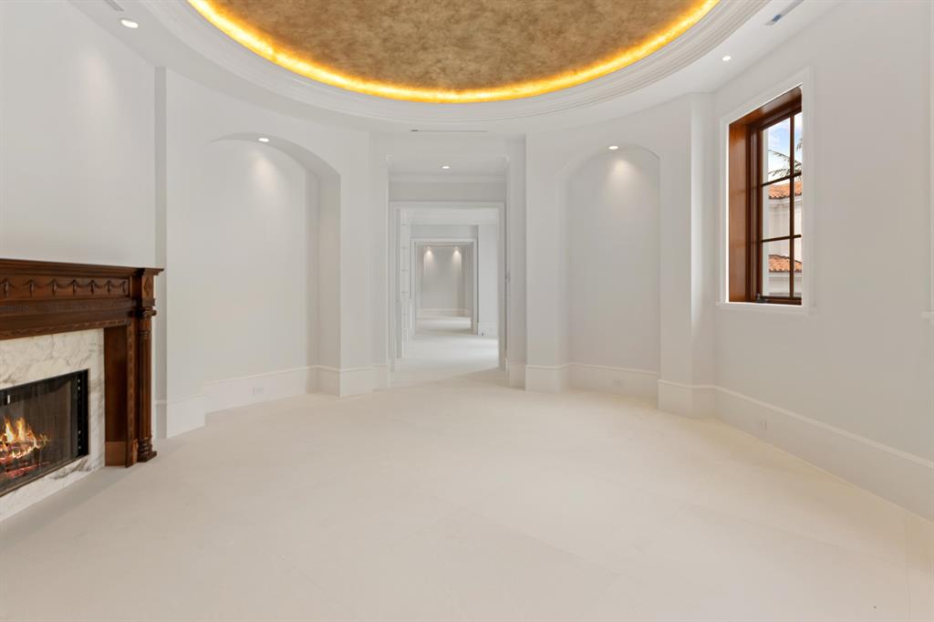 SAILFISH POINT - Residential