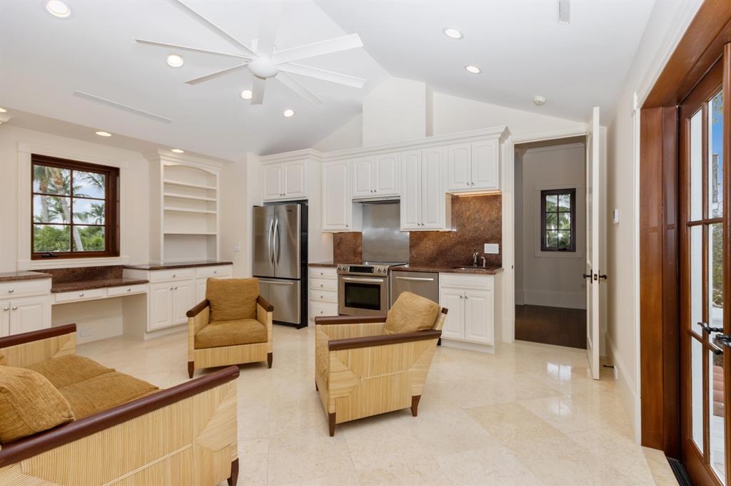 SAILFISH POINT - Residential