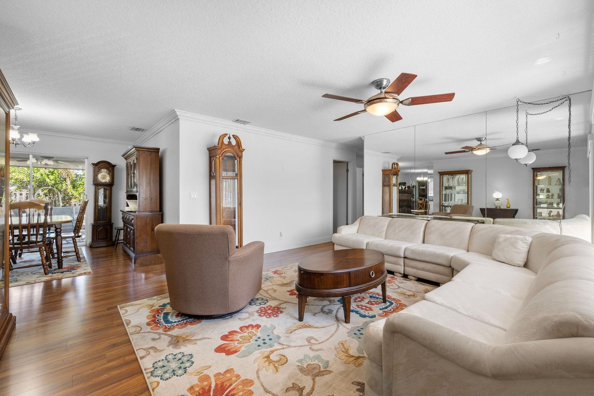 404 SE 7th Ave
