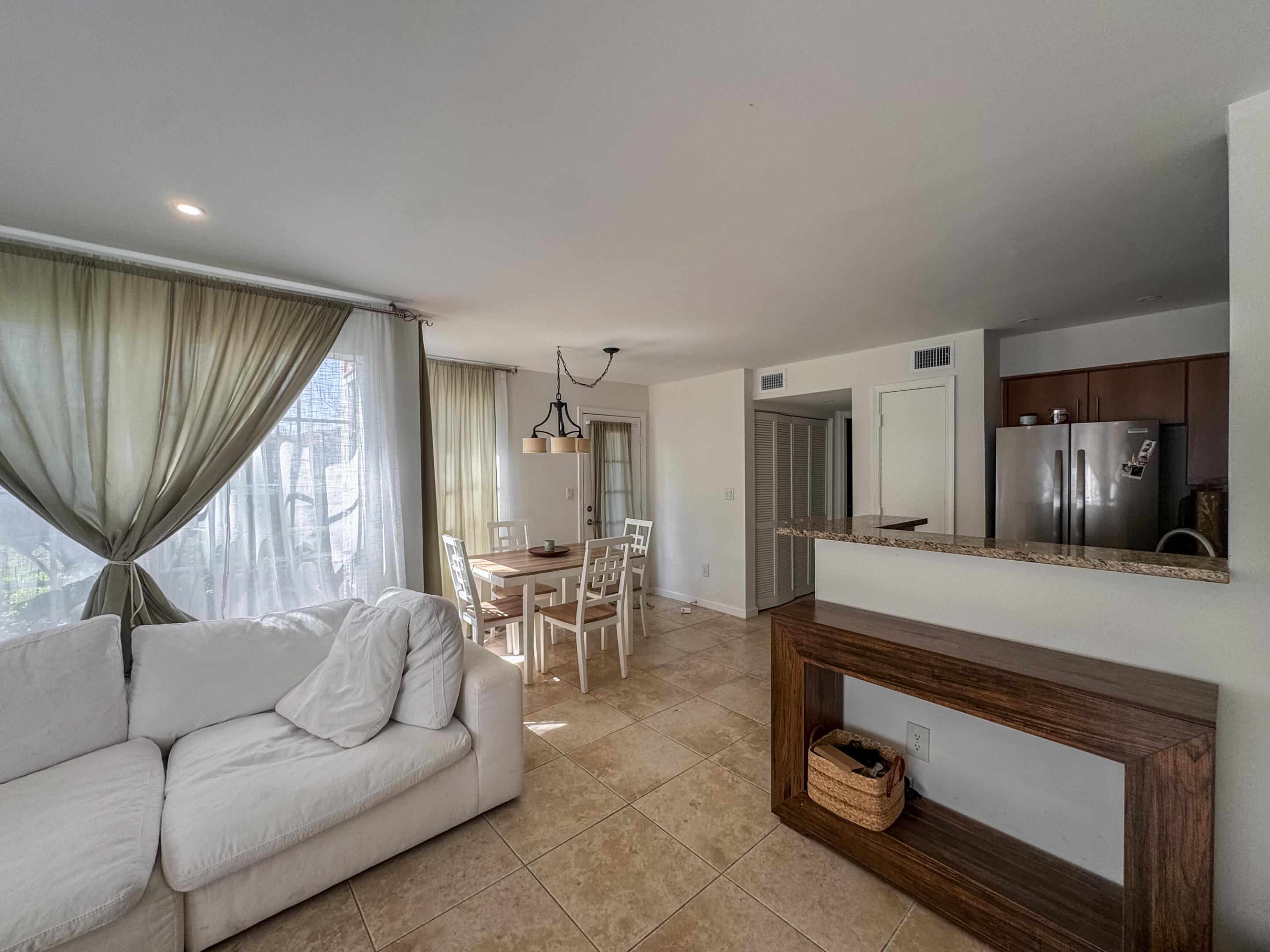 BAHIA AT DELRAY CONDO - Residential Lease