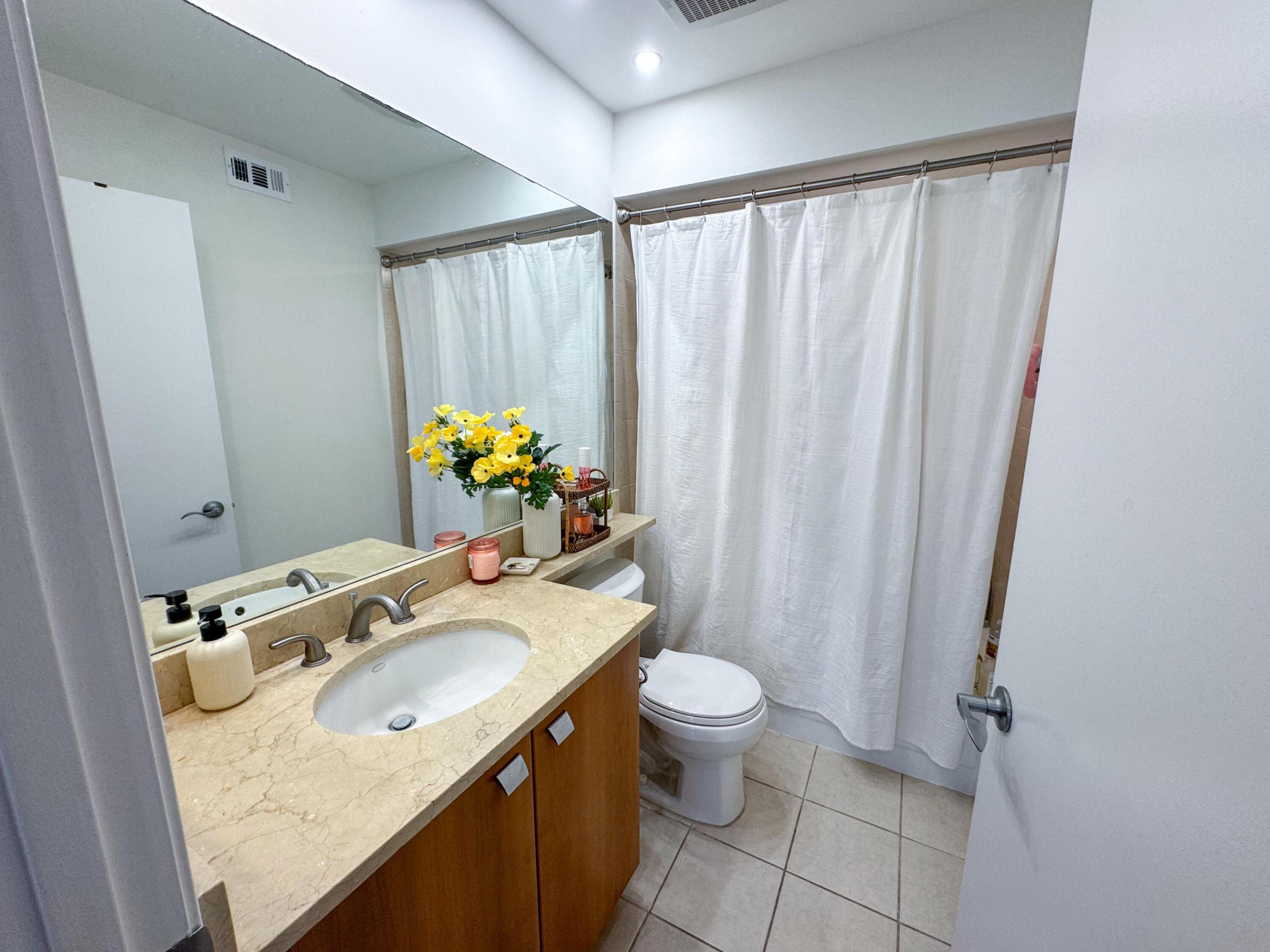 BAHIA AT DELRAY CONDO - Residential Lease