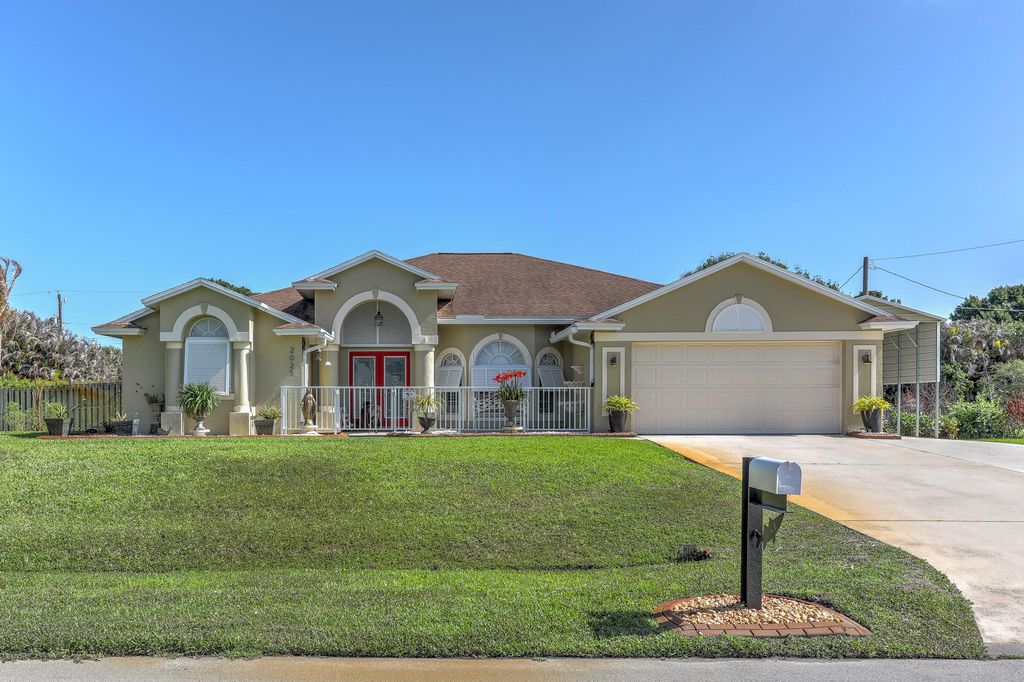 Photo of 2025 SE Allamanda Drive, Port Saint Lucie, FL 34952 (MLS # B26014187)