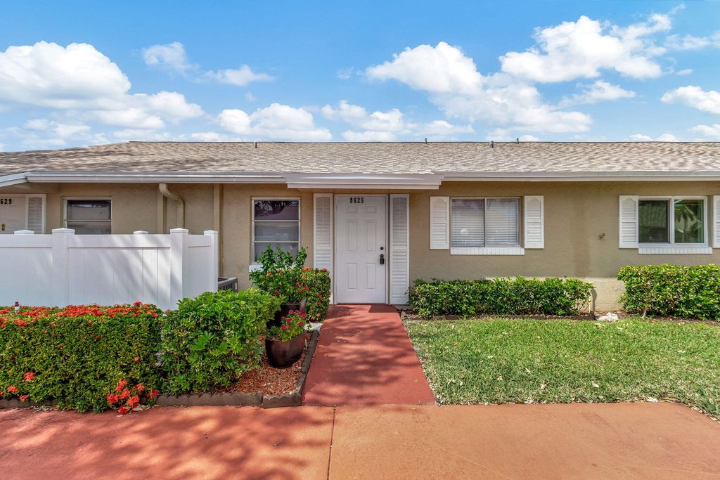 Photo of 8625 Dreamside Lane, Boca Raton, FL 33496 (MLS # R10977772)